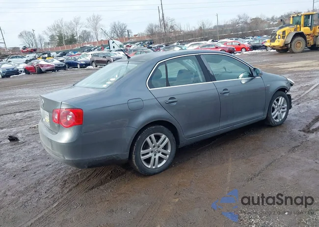 3VWEF71K97M084241: 44482978