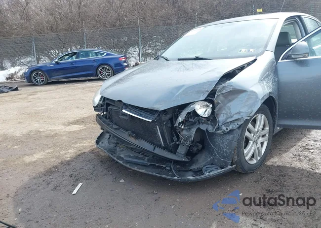 3VWEF71K97M084241: 44482978