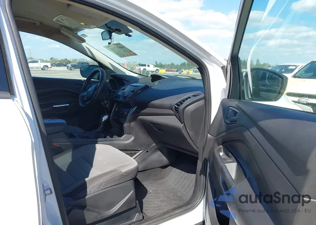 1FMCU0F76HUD95646: 44483000