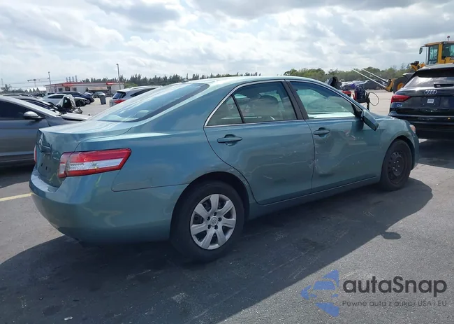 4T1BF3EKXAU526080: 44483073