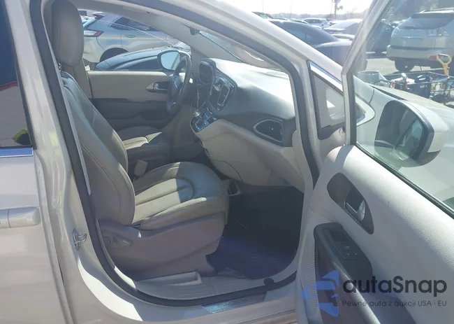 2C4RC1DG6HR545150: 44483097