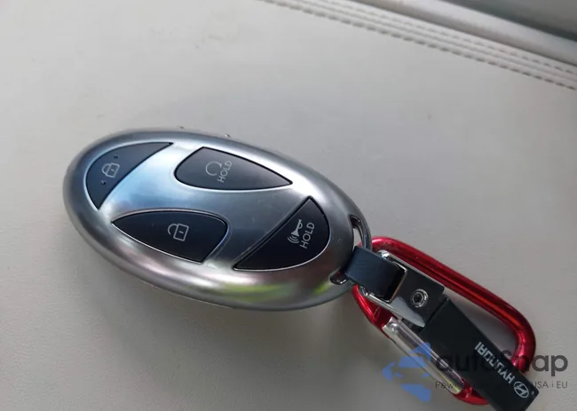 5NMP54GL5RH047111: 44483131