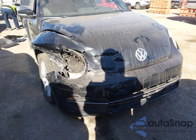 3VWJL7AT8DM615943: 44483232