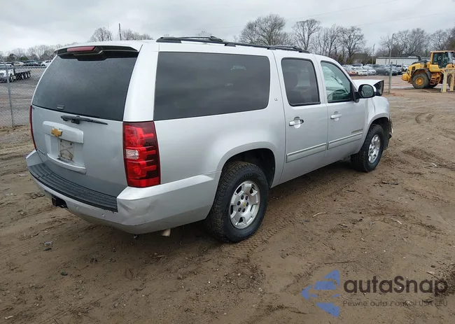 1GNSCJE03DR128627: 44482534