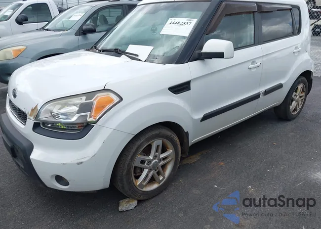 KNDJT2A28B7309846: 44482537