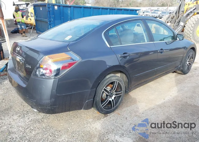 1N4AL2AP1AN465626: 44483894