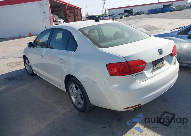 3VWLL7AJXDM225725: 44483926