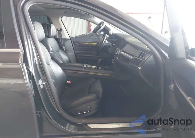 WBAKB8C54BCY66159: 44484027