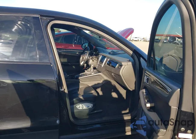 WP1AA2A52HLB05767: 44484052