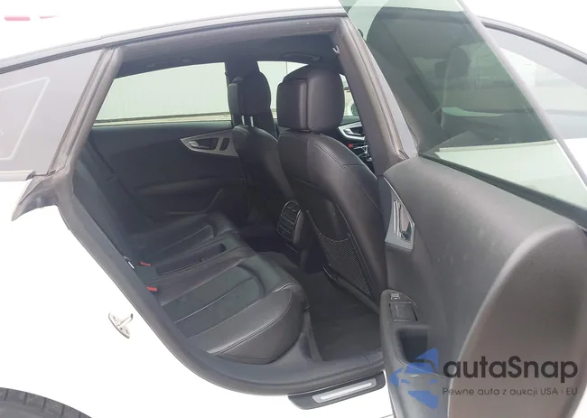 WAUYGAFC5CN077635: 44484159