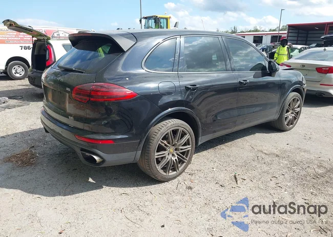 WP1AA2A26HKA89455: 44483412