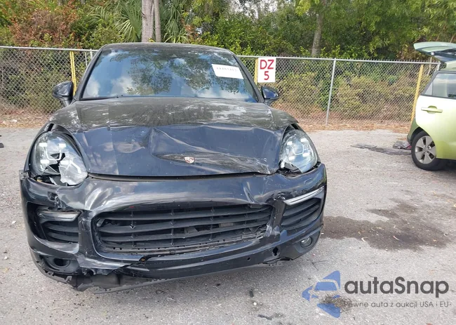 WP1AA2A26HKA89455: 44483412