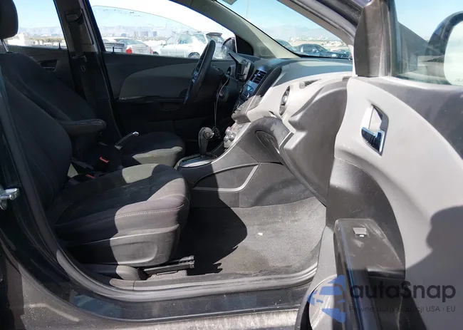 1G1JC5SH2E4106678: 44483500