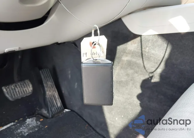 LYV102RK7KB247493: 44483614