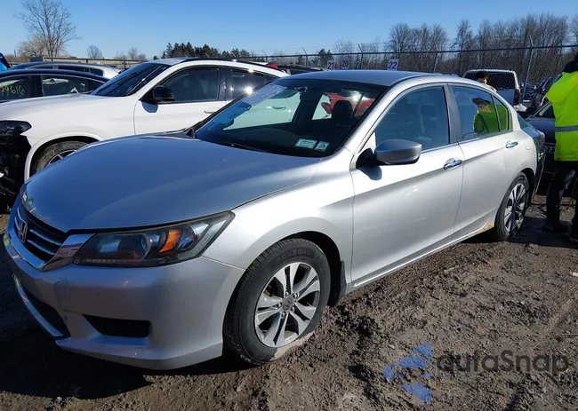 1HGCR2F30EA108489: 44483658