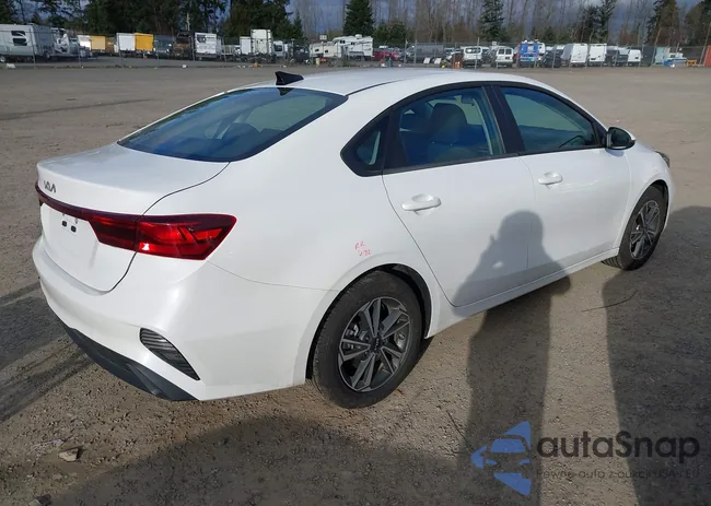 3KPF24AD3RE739140: 44483674