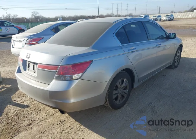 1HGCP2F46CA198095: 44484813