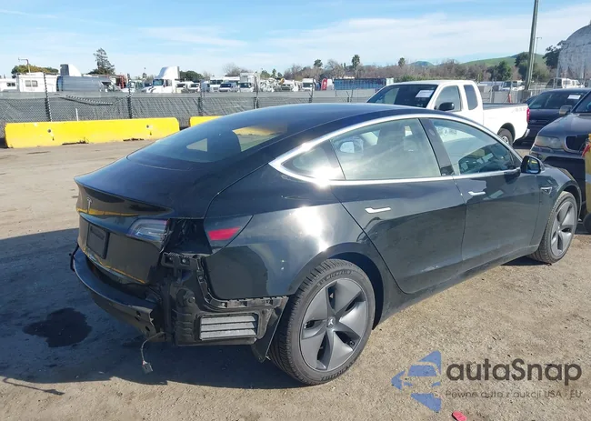 5YJ3E1EAXKF305614: 44484912