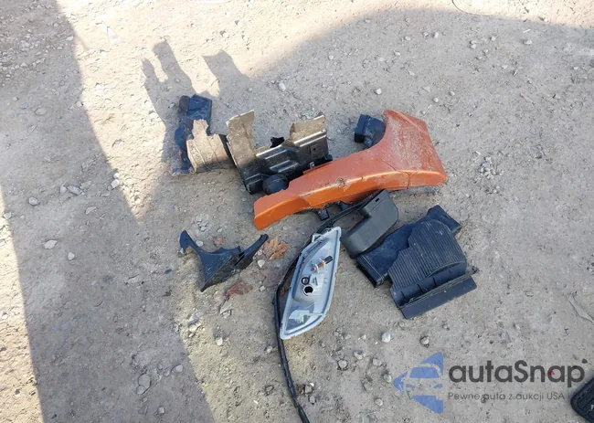 KMHTC6AD2CU044065: 44484921