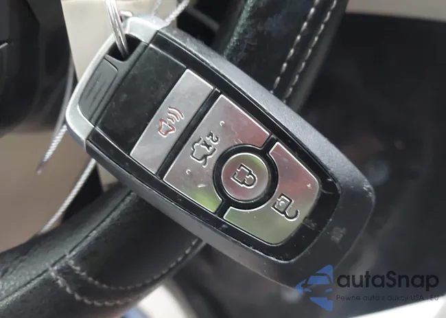 3FA6P0HD8JR227103: 44484960