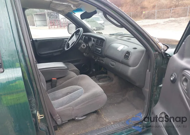 1B4HS28NXYF263627: 44485280