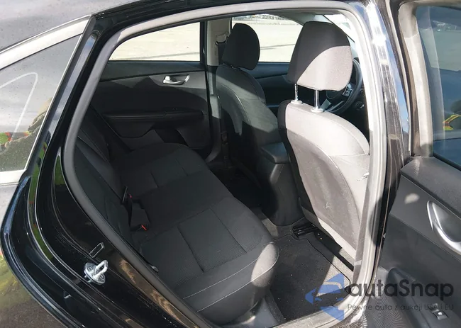 3KPF24AD9KE016835: 44484349