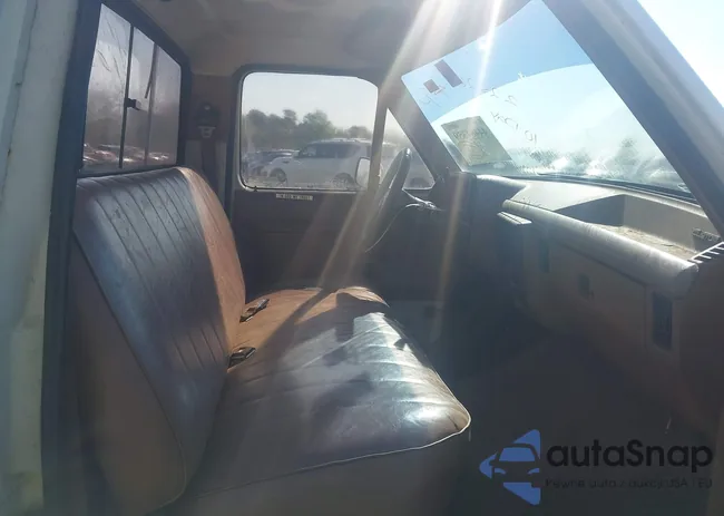 1FTDF15Y8MNA60606: 44484359