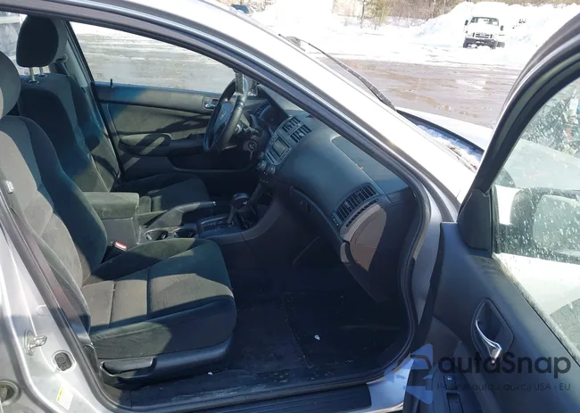 1HGCM56477A064258: 44484390