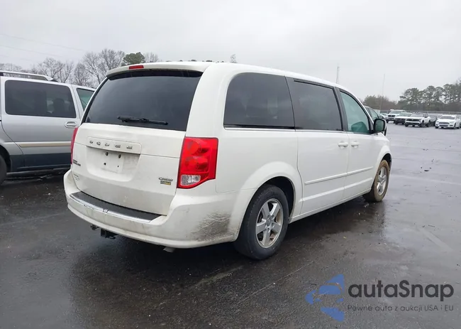 2C4RDGDG0CR107944: 44484434