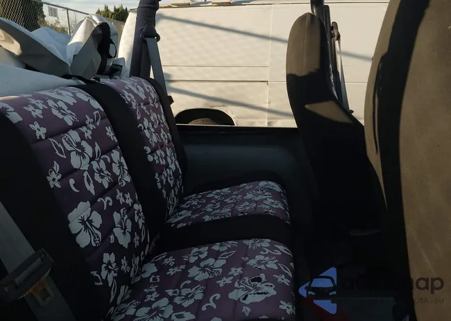 1J4FY29P3VP430970: 44484493