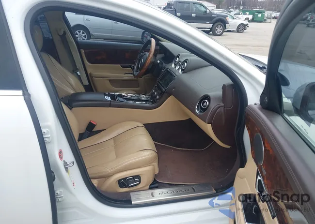 SAJWA2GZ0F8V75573: 44484529