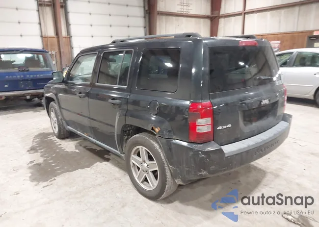 1J8FF28W88D550833: 44484543