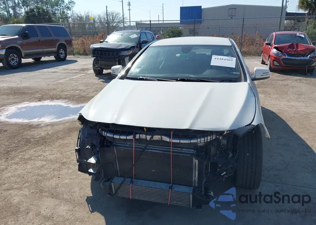 WDDSJ4GB5JN540801: 44484565