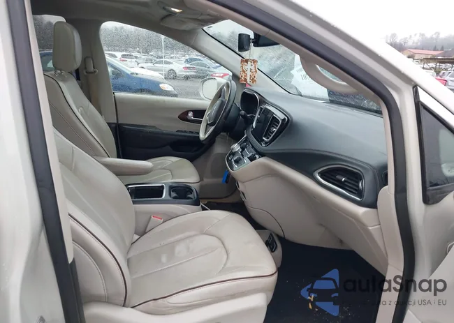 2C4RC1GG3LR151318: 44485701