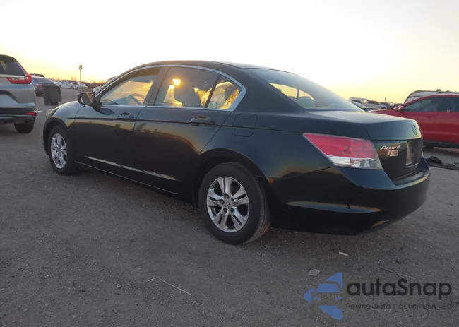 1HGCP264X9A107208: 44485949