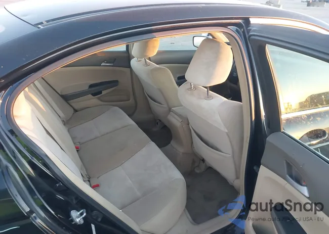 1HGCP264X9A107208: 44485949