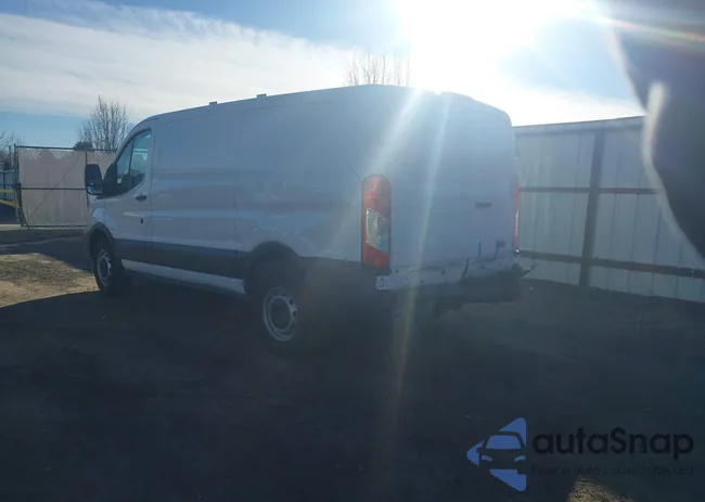 1FTYR1YM0JKA32054: 44485957