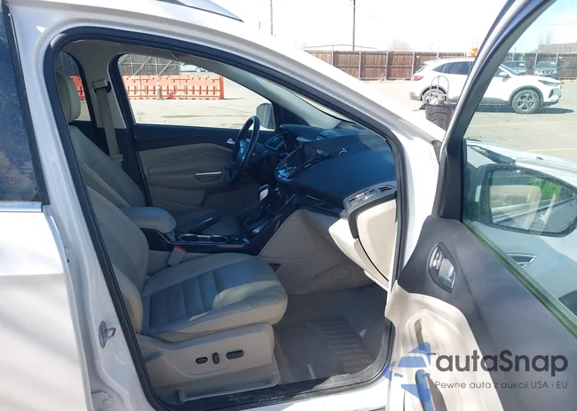 1FMCU9J90FUA62174: 44486180