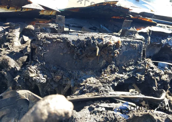 SALWR2RV2KA414915: 44486278