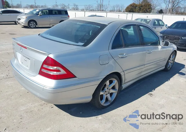 WDBRF52H27F896880: 44485392