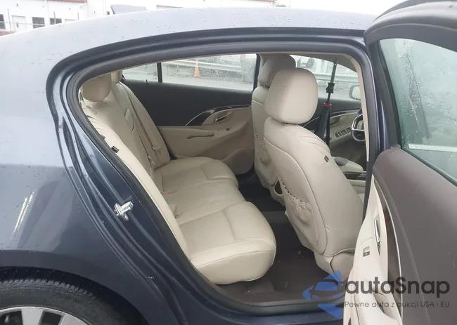 1G4GB5GR7FF183327: 44485451