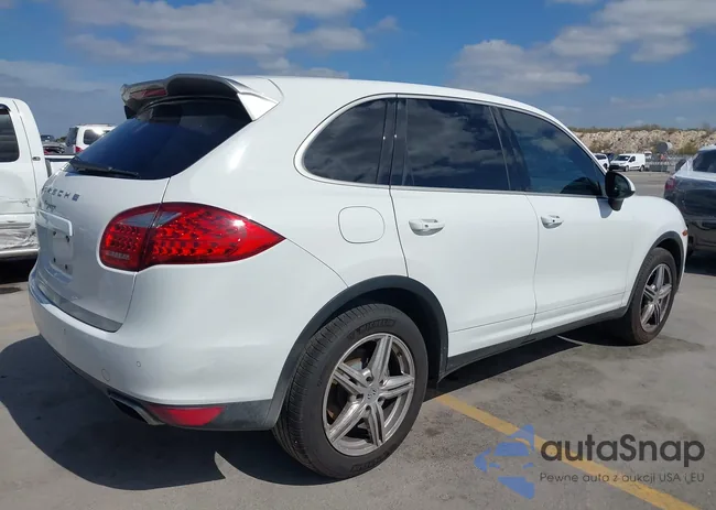 WP1AA2A26ELA90465: 44485453