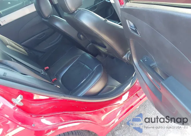 1G1JE5SB1F4106887: 44485676