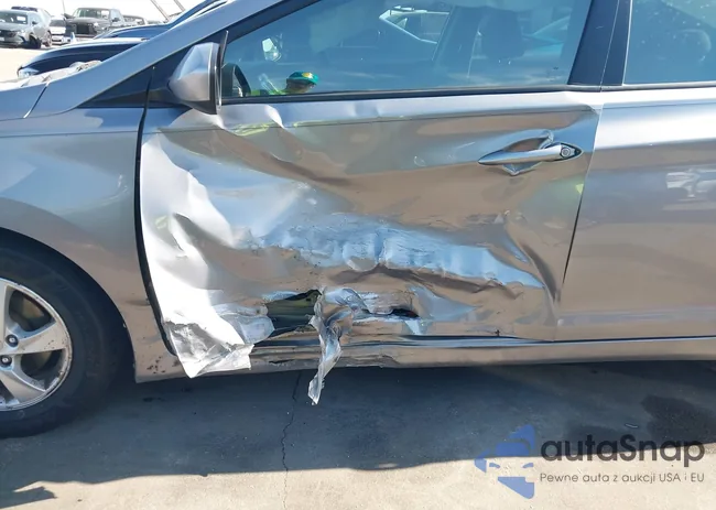 KMHDH4AE6EU080895: 44486817