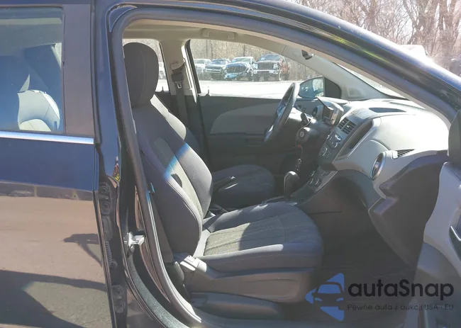 1G1JC6SH5E4116742: 44487008