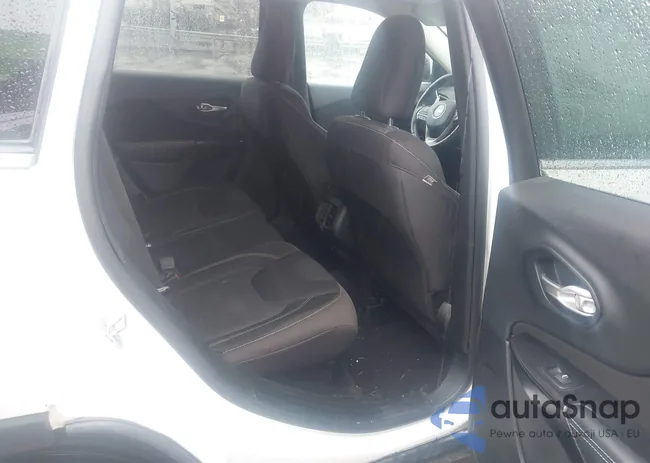 1C4PJLCB5FW531212: 44487015