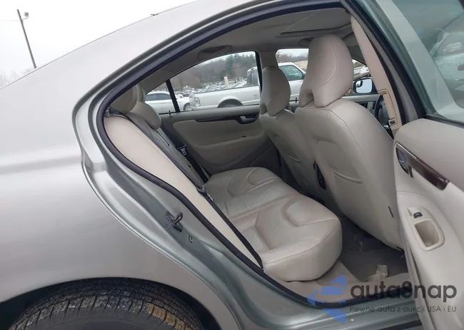 YV1RH592082699853: 44487079