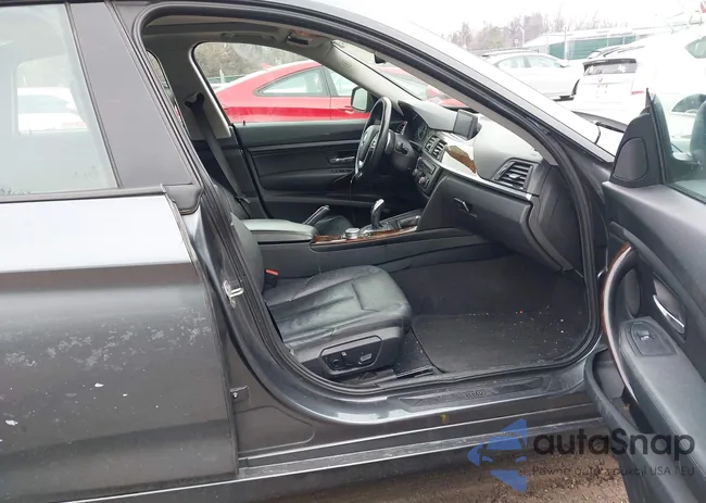 WBA8Z5C52FD672220: 44487095