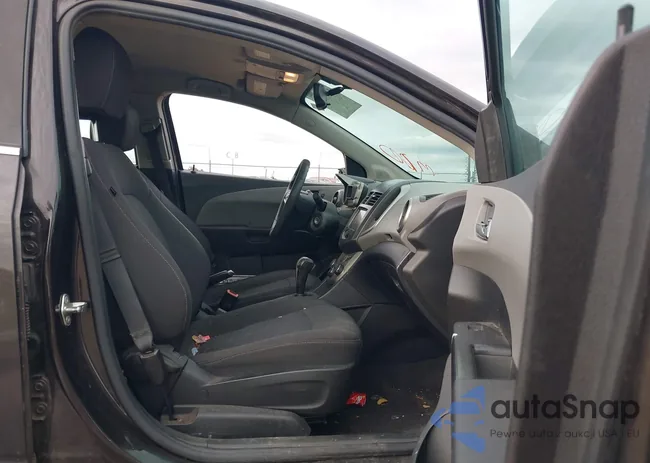 1G1JC5SG1E4155961: 44486550