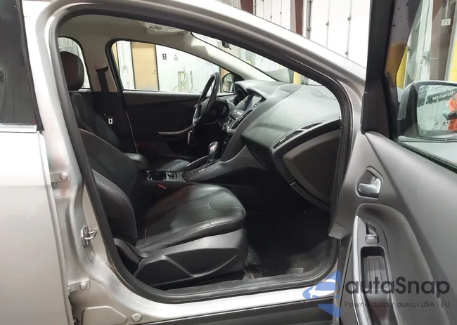 1FADP3N23DL284422: 44486680